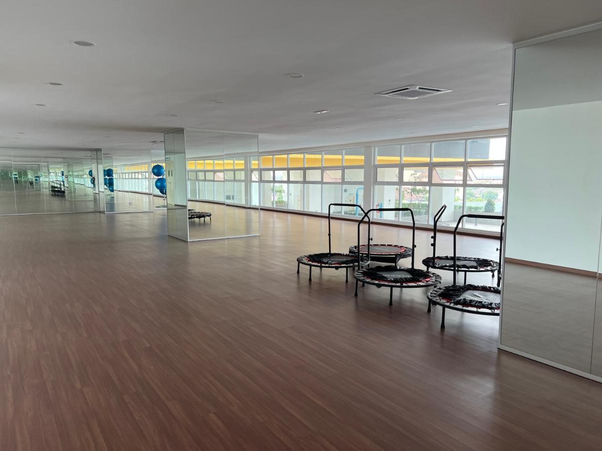 New!! Loving Night Novo 2Br 4-9Pax I Jonker I Netflix I Family Apartman Malacca Kültér fotó