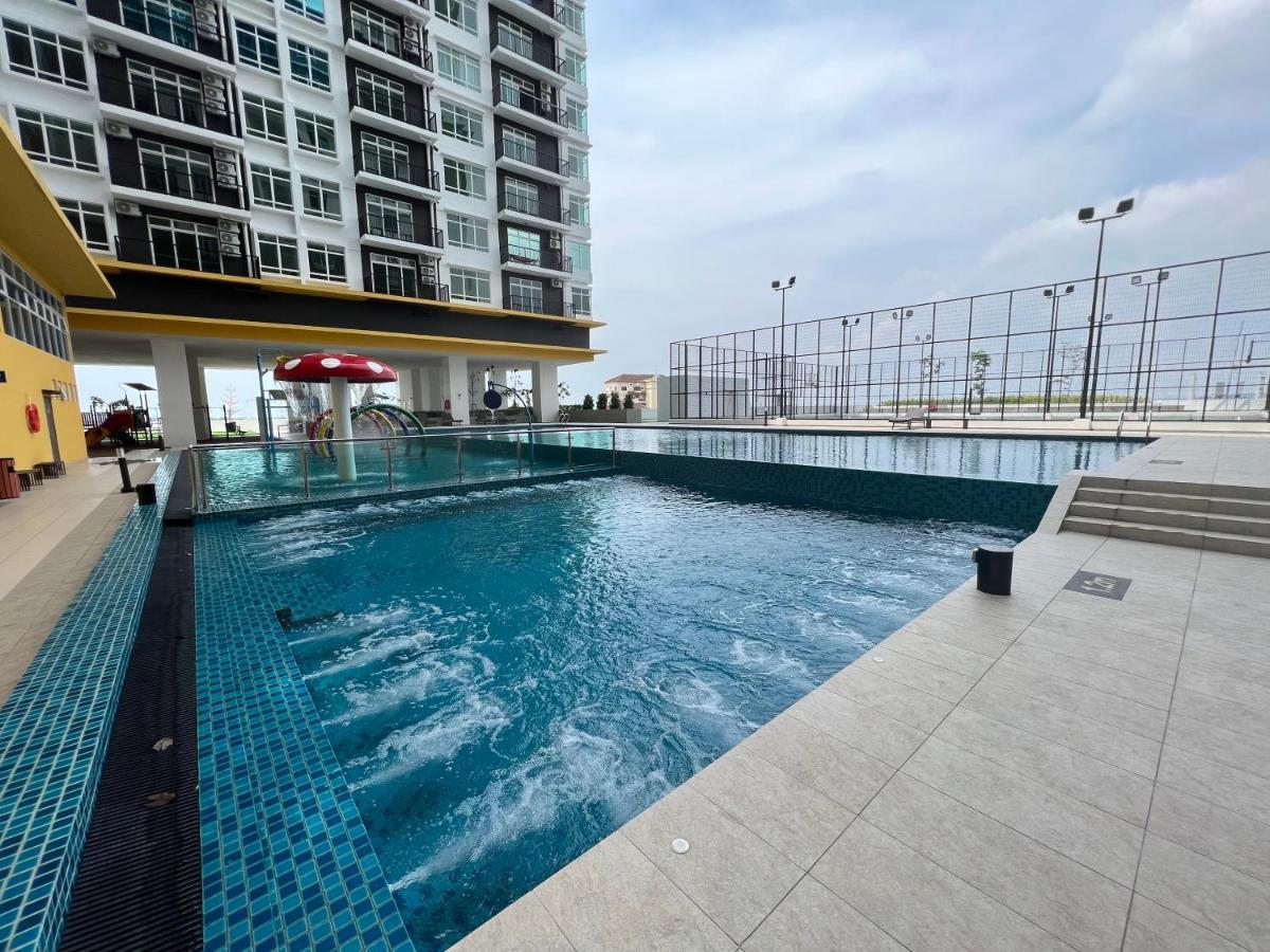 New!! Loving Night Novo 2Br 4-9Pax I Jonker I Netflix I Family Apartman Malacca Kültér fotó